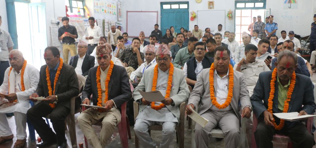 १६ मध्ये १० पालिका जितेको रुपन्देहीमा गठबन्धन अल्पमतमा जिसस गठनमा एमाले निर्णायक